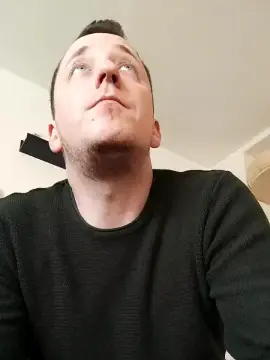 Cam4 Watch Live Sex Cams of roy21jahre