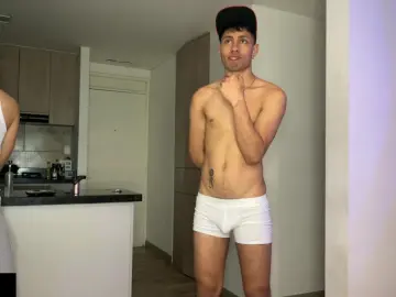 Cam4 Sex Cam of zoneboys_