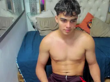 heiker_ from cam4