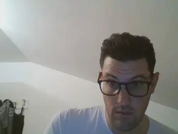 Cam4 Free Porn Cam of italybigboy234