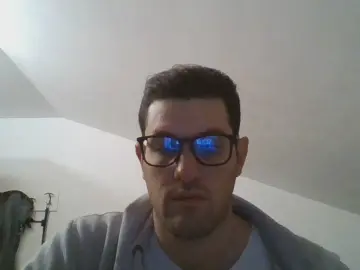 Cam4 Free Porn Cam of italybigboy234