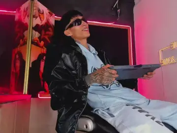 Cam4 Private Sex Chat of Daniel_deluc777