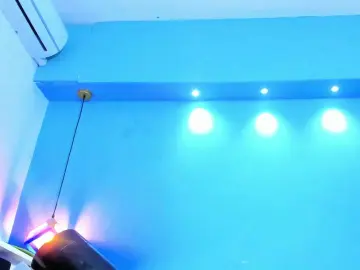 Cam4 Nude Webcam of Troy_hugecock