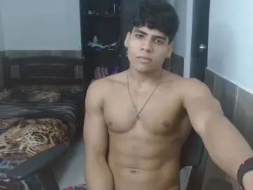 Cam4 Watch Live Sex Cams of TylerGolt823