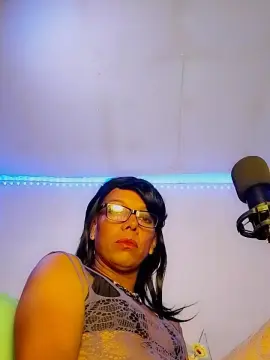 Cam4 Adult Video Chat of susantrans