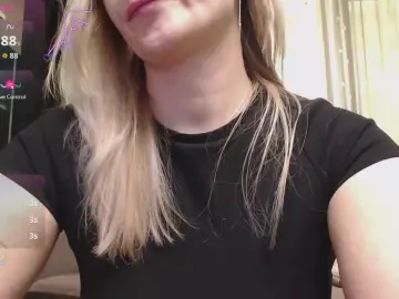 lovingfeetheels from cam4