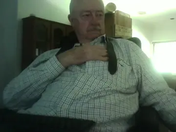 Cam4 Nude Webcam of robert_51xx