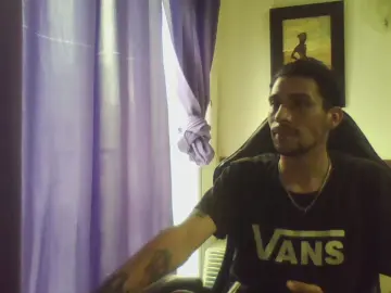 Cam4 Free Live Porn of Leon4089