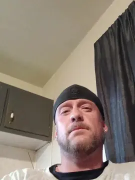 Cam4 Live Porn of TattedRhino69