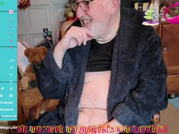 Cam4 Free Live Porn of UkDaddyB