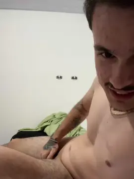 Cam4 Adult Webcams of Henriquezaumm