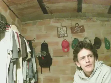 Cam4 Live Sex Cam of carlos9180