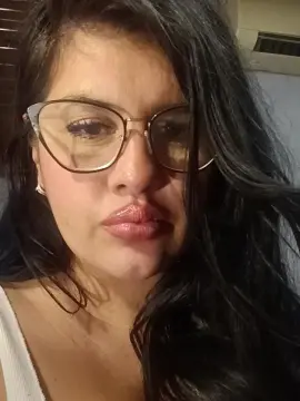 Cam4 Adult Video Chat of sexylips2024