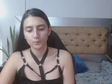 rousecarolainn from cam4