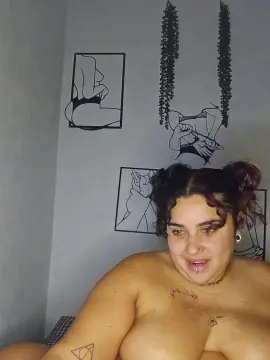 Deesse_luna from cam4