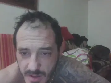 Cam4 Free Live Porn of Reinaybicho82