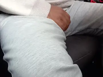 Cam4 Free Live Porn of maturo32