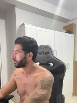 Cam4 Free Live Porn of Saradoalto23