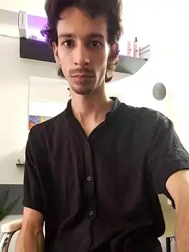 Cam4 Free Live Porn of arcano34