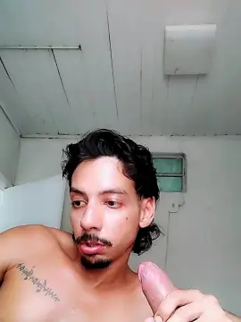 Cam4 Watch Live Sex Cams of tayllortroy