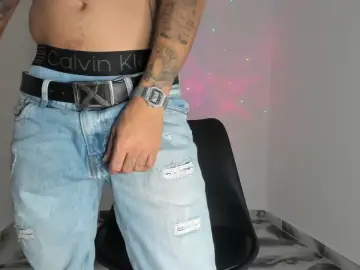 Mikee_scooth from cam4