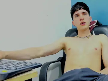 Jheampiero from cam4