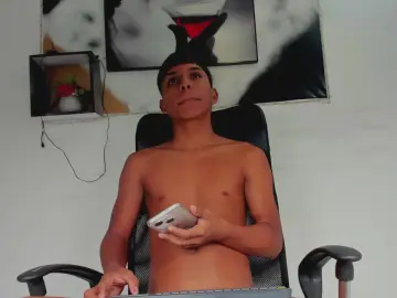 Cam4 Watch Live Sex Cams of tyler_twink_boy