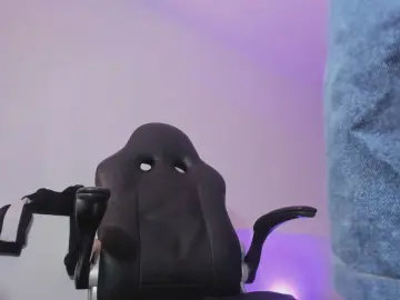 Cam4 Adult Webcam of Aleckk_Boy