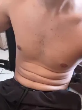 Boyzin0414 from cam4