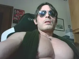 Cam4 Adult Webcam of Stripper1977