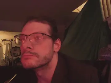 Cam4 Private Sex Chat of MasterDaddyCool