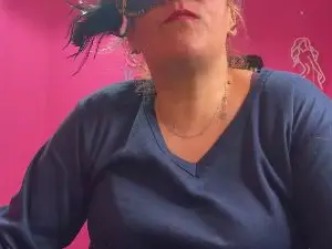 Cam4 Free Live Porn of rosabraguitas