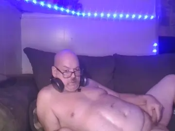 Cam4 Watch Live Sex Cams of piggy151