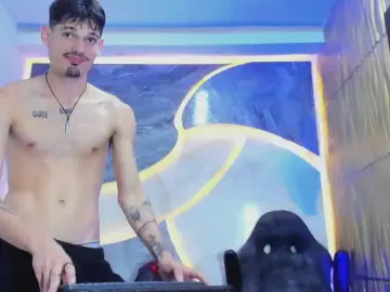 Cam4 Free Live Porn of Handsome_boys_