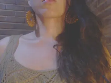 Cam4 Adult Video Chat of yvy_zotz