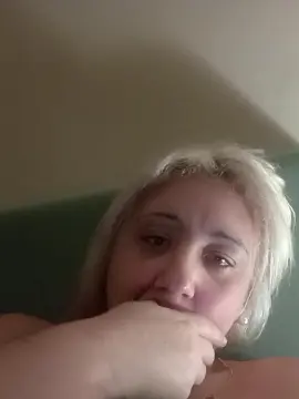 manuelly_fun from cam4