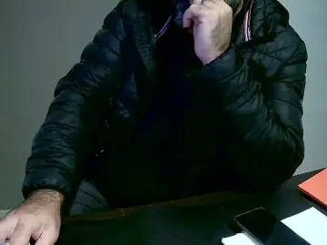 Cam4 Free Live Porn of kuros1967