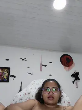 Cam4 Live Sex Cam of Chalohottt