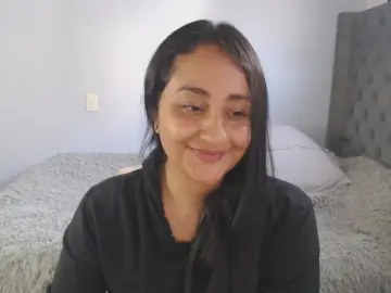 Cam4 Sex Chat of Lunhaa