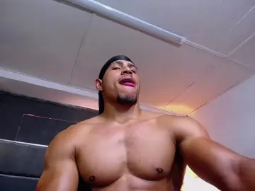 Cam4 Live Sex of teddyfit_19cm