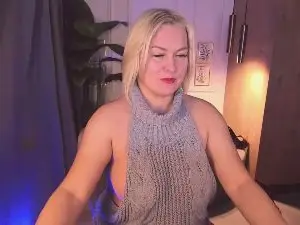 Cam4 Sex Cam of YolandaKiss