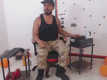 Cam4 Live Sex of KalethBigDick88