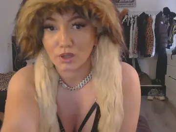 Cam4 Live Sex Cam of BigBootyMUMU