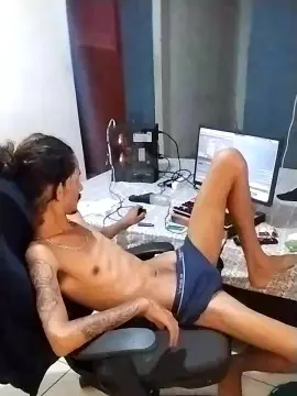 Cam4 Nude Webcam of Theyllors2