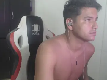 Cam4 Live Sex of kylian_07