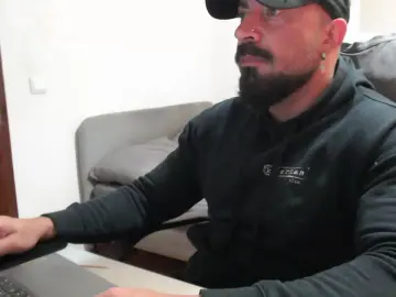 Cam4 Live Sex of andrecampos87