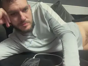 Cam4 Live Sex of MrB26