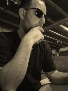 Cam4 Free Live Porn of BrunJulienMetis