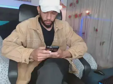 Cam4 Nude Webcam of andresnoir_