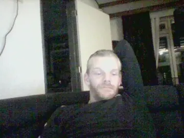 Cam4 Live Sex of meeck19904